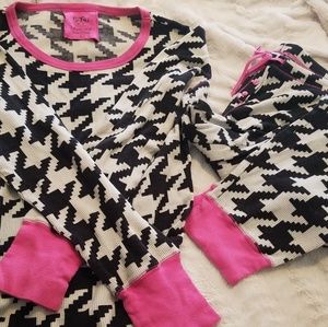 VS hounds tooth thermal jammies